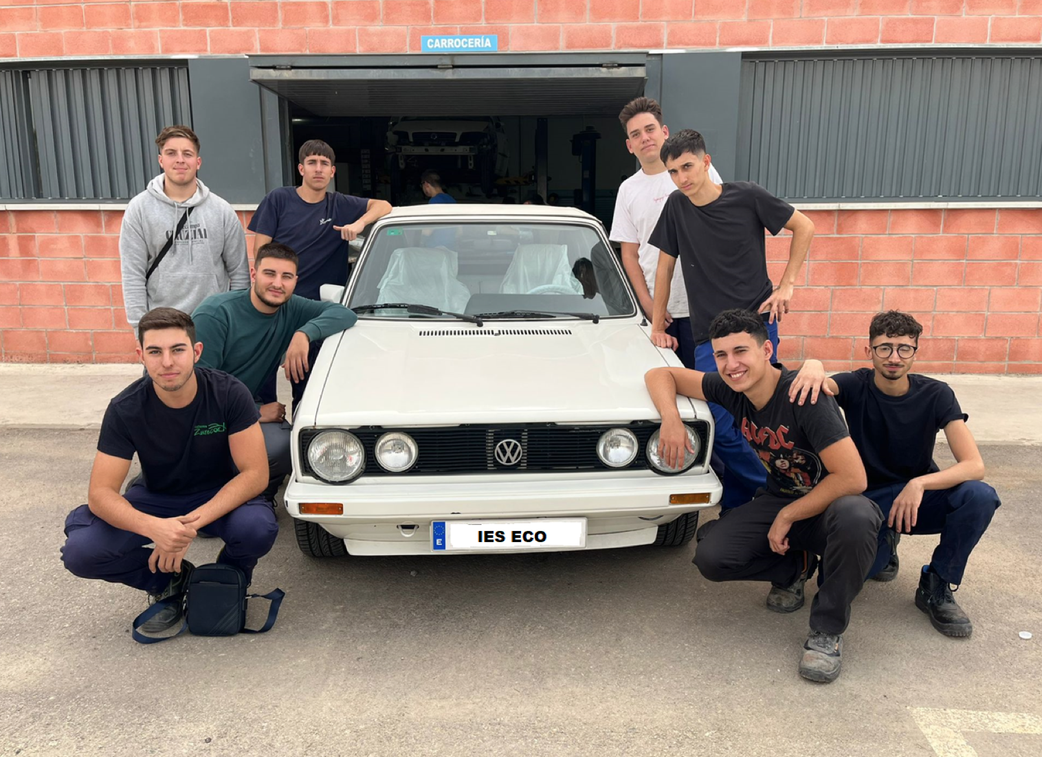 Alumnos de 2º de CFGM de Técnico en Carrocería. Curso 2022-2023.